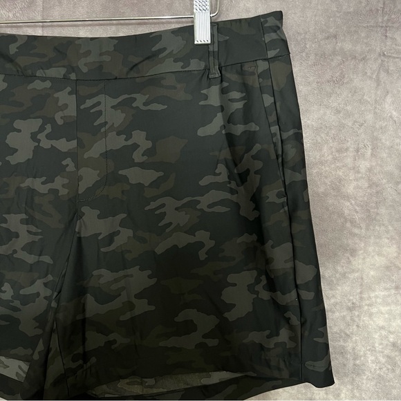 Spanx Sunshine Shorts  Pull On 4-Way Stretch Size XLarge Black Camo. - Picture 3 of 14